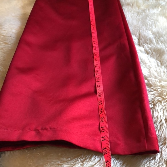 Beautiful true red satin full length skirt - Picture 7 of 7